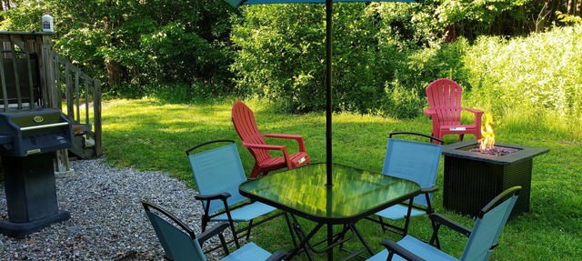 2800 sq ft, spacious retreat 4 bedrm 3 bathrm. Outdoor game and picnic area.