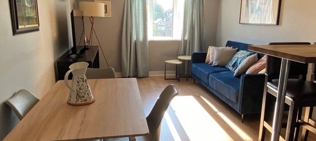 2BD Flat by Common and Village - Wimbledon, Zone 3