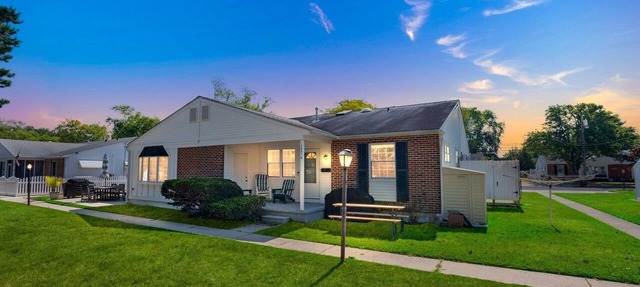 2BR Cape May Retreat - Yard, Beach & Parking