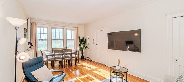 2min->Coolidge&GreenT/King Bed/Full Kitchen/Arcade