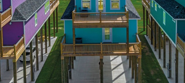 3 Beachfront Homes | 15BR Retreat for 54 Guests