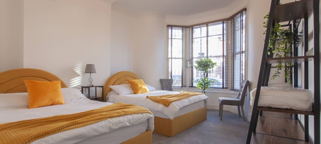 3 bed House Camberwell with Private Garden