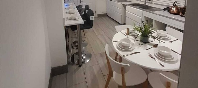 3-Bed House in London self-contained in Ladywell