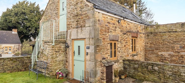 3 bedroom accommodation in Cutthorpe, near Chesterfield