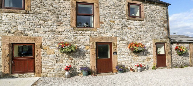 3 bedroom accommodation in Cold Eaton, Alsop-en-le-Dale