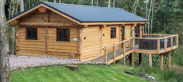 3 bedroom accommodation in Ellesmere