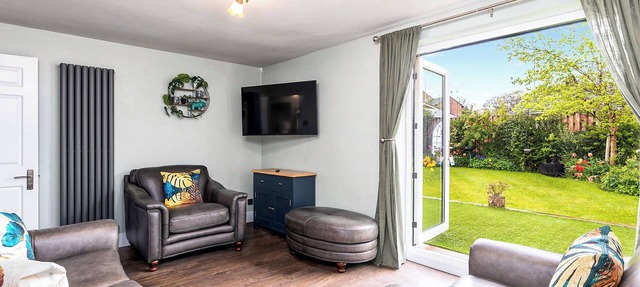 3 bedroom accommodation in Sheffield