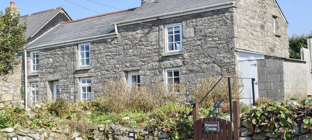 3 bedroom accommodation in Pendeen