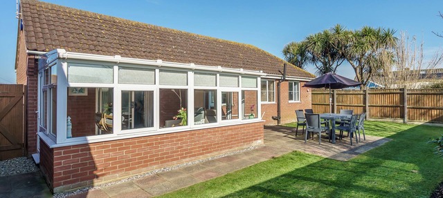 3 bedroom accommodation in Bacton