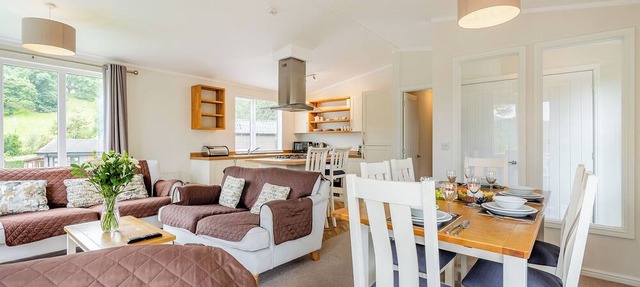 3 bedroom accommodation in Bala,