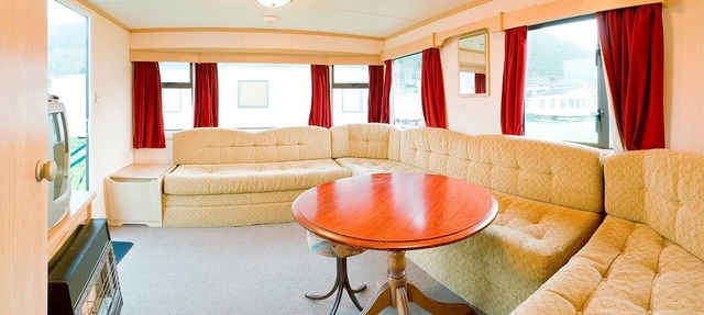 3 bedroom accommodation in Mold