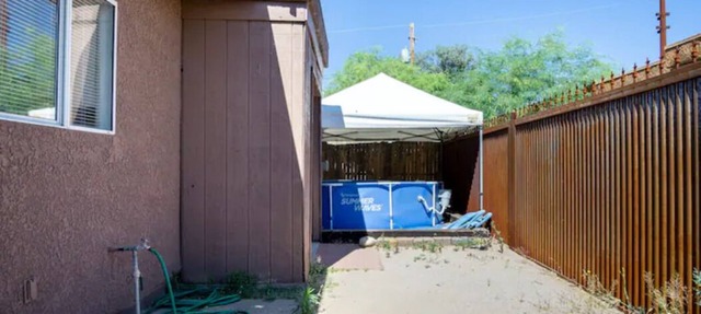 3 Bedroom Home! 1 Mile from U of A!