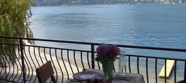 3-room apartment with sun terrace, balcony and 2 bathrooms directly on the beach