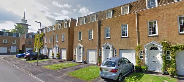 3 Storey modern executive townhouse. Central Basingstoke, with parking