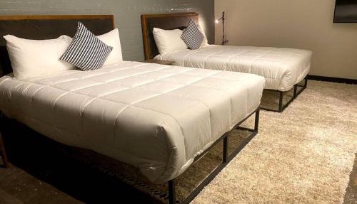 3E-Spacious 2 bedroom in Oakland, sleeps 8