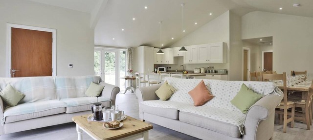 4 Bed in Barsham (oc-lbarn)