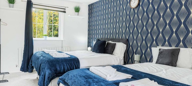 4-Bed Spacious House Perfect for Long-Term Stays
