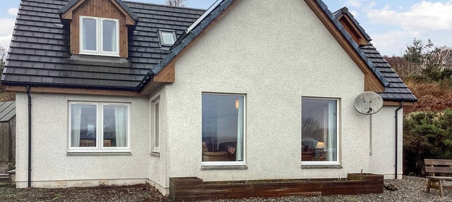 4 bedroom accommodation in Drumnadrochit