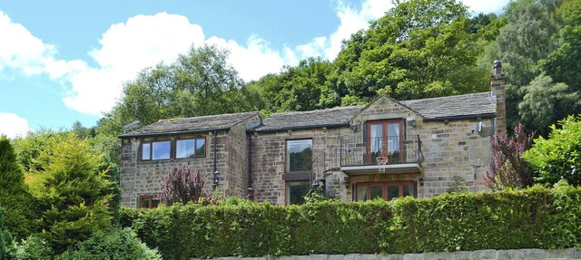 4 bedroom accommodation in Heptonstall, near Hebden Bridge