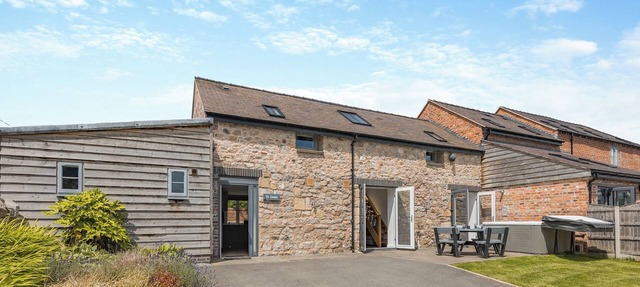4 bedroom accommodation in Trevor, near Llangollen