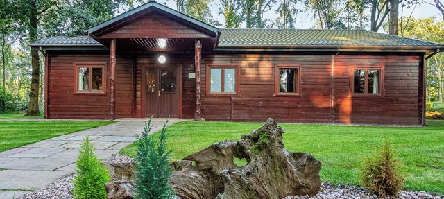 4 bedroom accommodation in Ellesmere