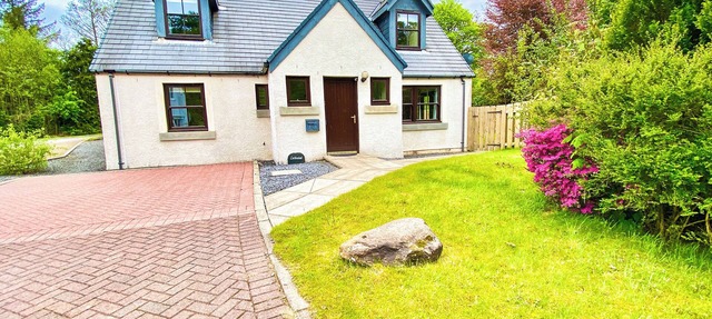 4 bedroom accommodation in Tarbert