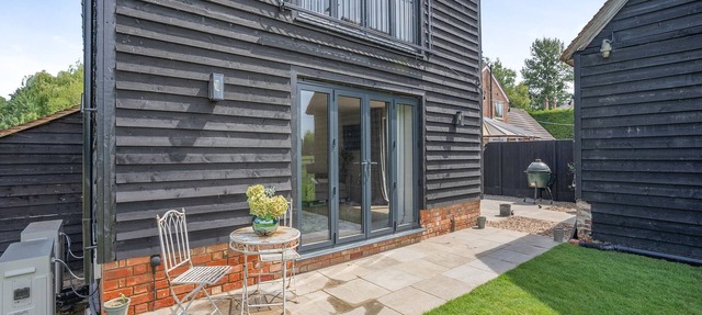 4 bedroom accommodation in Tring