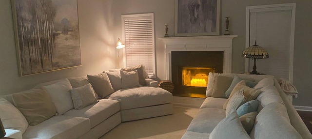 4 bedroom beautifully furnished home on over an acre. Close to 1-85 and Athens.