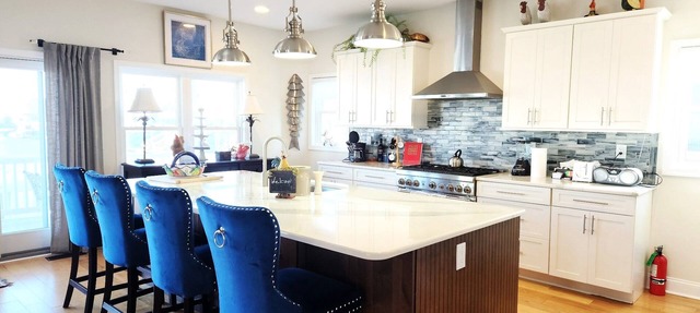 4-bedroom waterfront house in wonderful Avalon