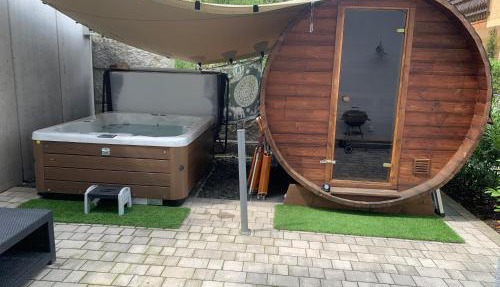 4 * Wohnung SPA Whirlpool & Sauna in Seenähe