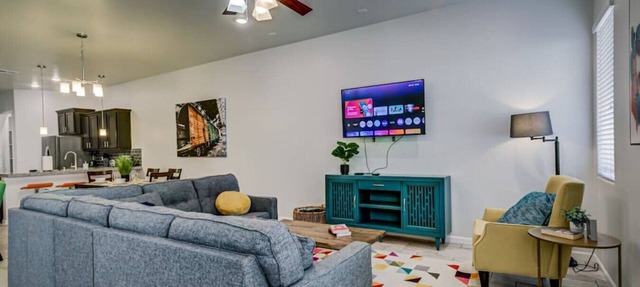 4010 · Comfortable New Home with community pool and golf