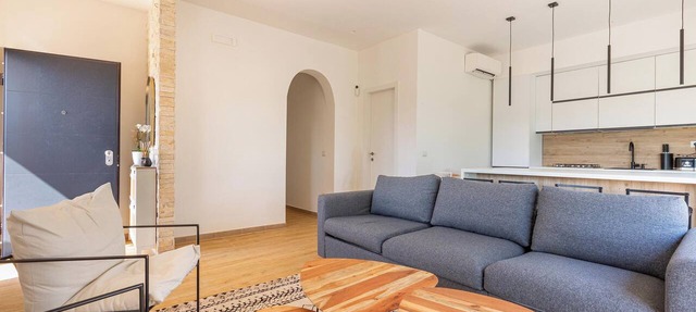 4147 Villa Daversa by Barbarhouse