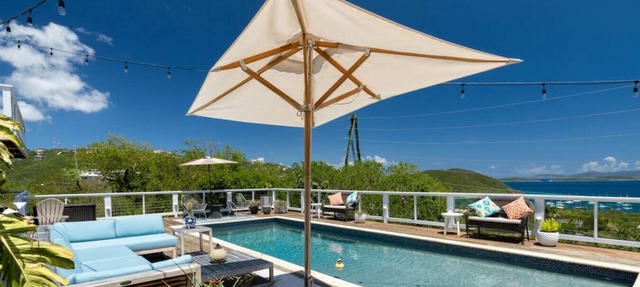 4BR Hilltop vacation bliss! Incredible views!
