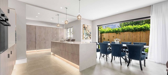 5 Bed Didsbury Home | Garden | Free Parking