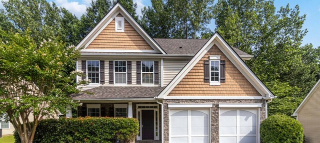 5-Bed Gem Close to Duluth Fun-Sleeps 16