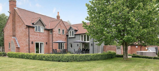 5 bedroom accommodation in Caston, near Attleborough