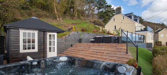 5 bedroom accommodation in Pendine, near Carmarthen