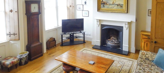5 bedroom accommodation in Pickering