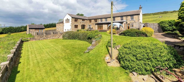 5 bedroom accommodation in Langsett, near Penistone
