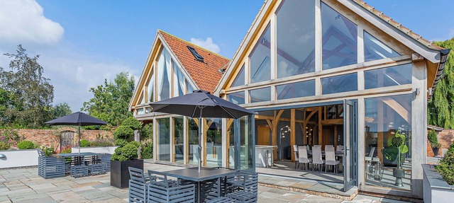 5 bedroom accommodation in Ryther