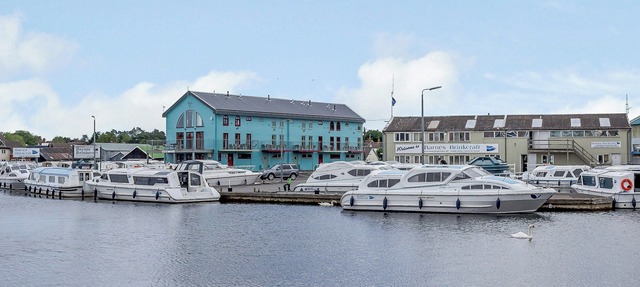 5 bedroom accommodation in Wroxham