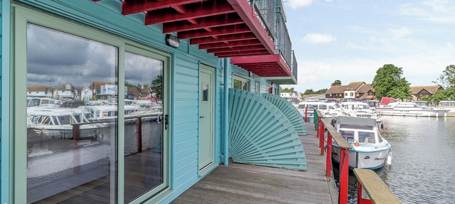 5 bedroom accommodation in Wroxham