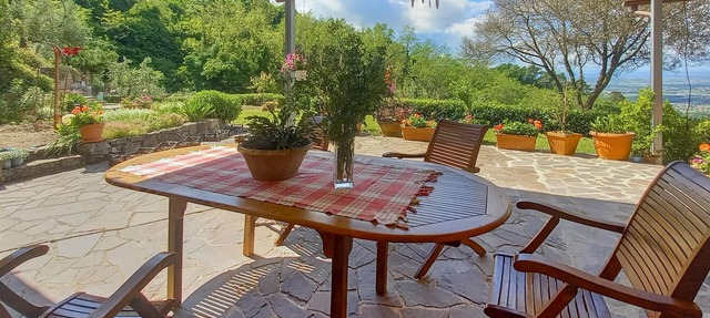 5 bedroom awesome home in Lamporecchio