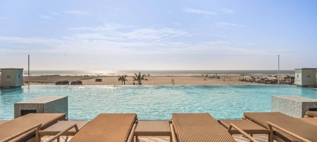 512 - Amazing views, private Atlantic Ocean beachfront & pool next to Cape May!