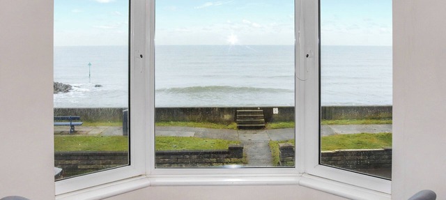 6 bedroom accommodation in Borth