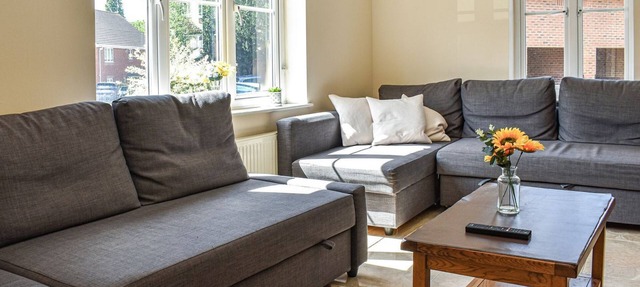 6 bedroom accommodation in Hook
