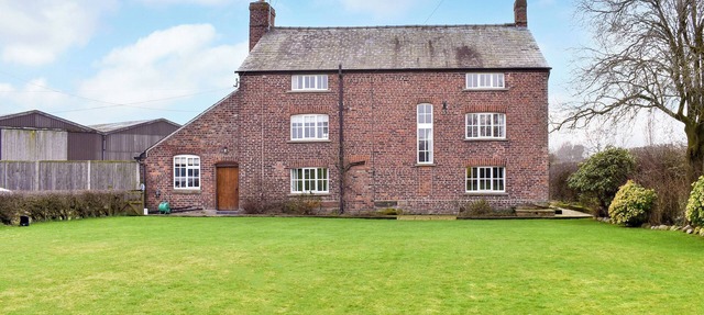 7 bedroom accommodation in Blackden, near Crewe