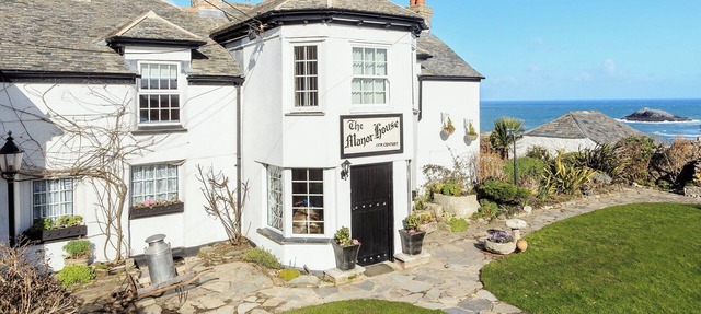7 bedroom accommodation in West Pentire
