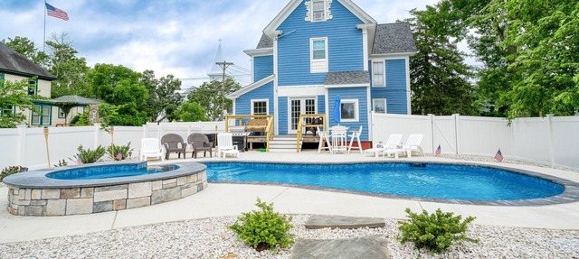 7 Bedroom | Pool | Volleyball | Beach | Restaurants | Bars