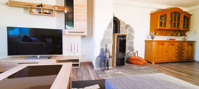 77m² vacation apartment for up to 4 people with a stunning valley view.